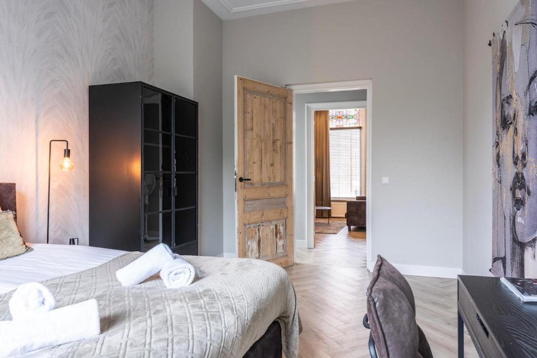 Xxl Loft With Bath Located Stadsvilla Tilburg Exterior foto