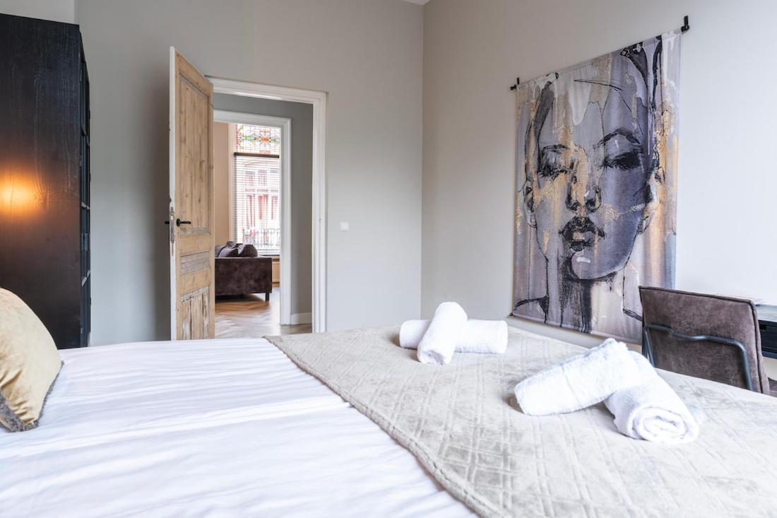 Xxl Loft With Bath Located Stadsvilla Tilburg Exterior foto